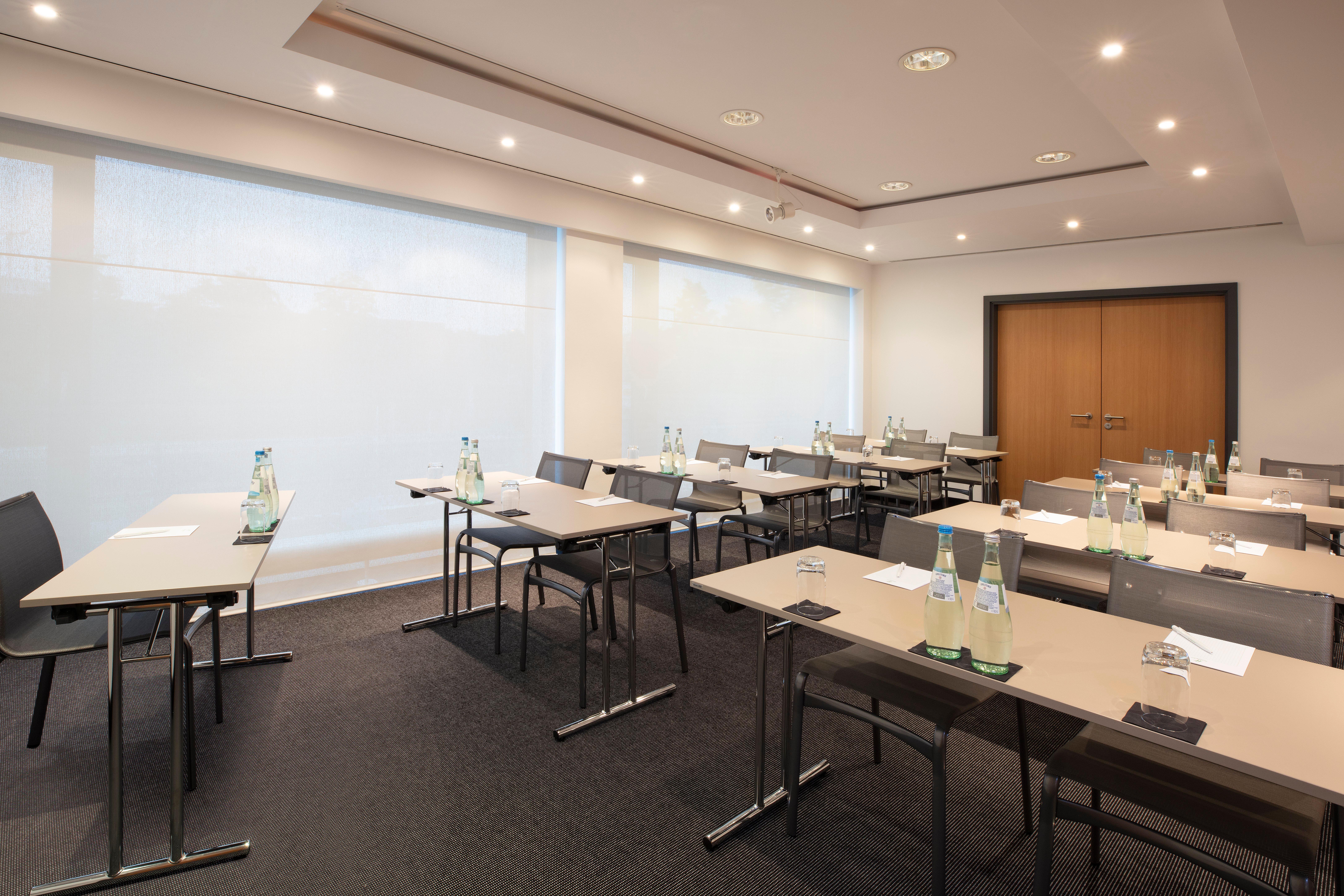 - Leuchtenbergring By Ihg Hotel 4*