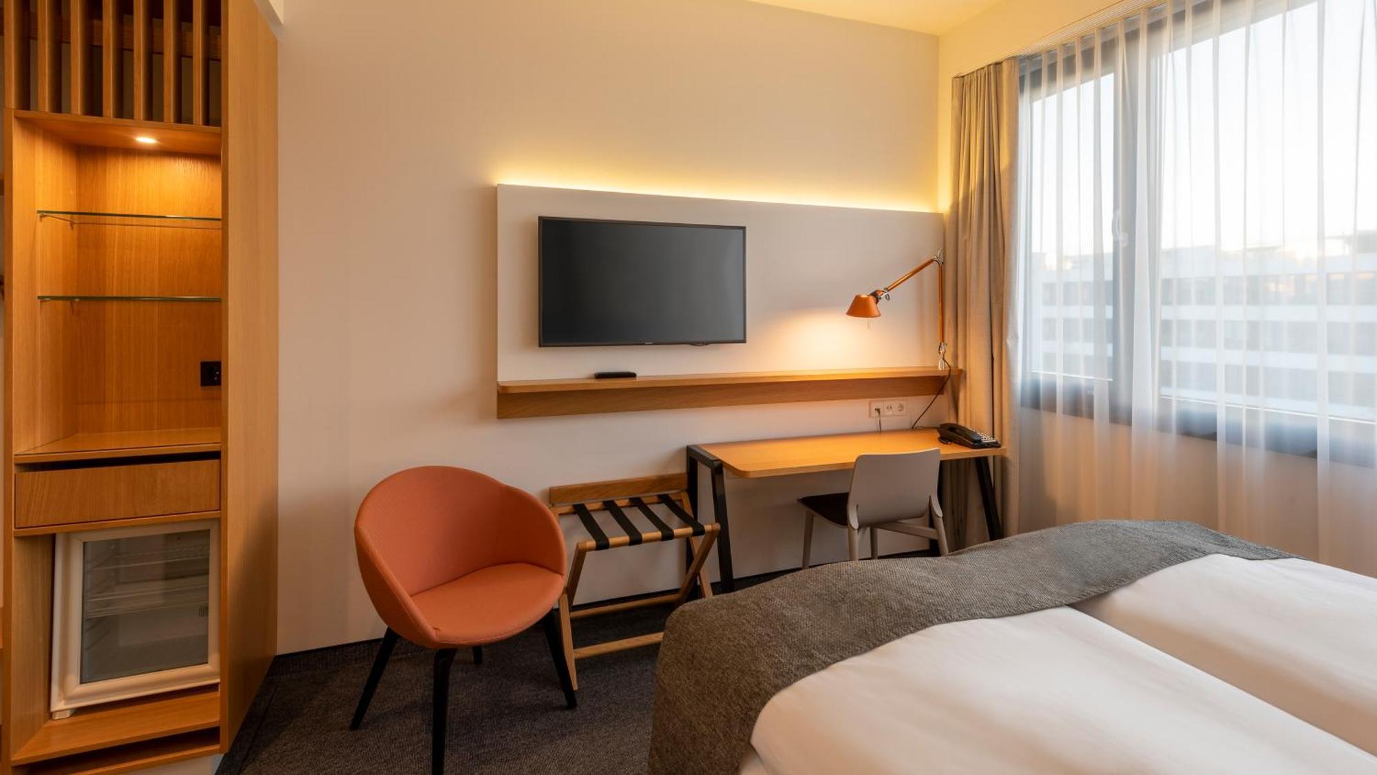 Holiday - Leuchtenbergring By Ihg Hotel 4*